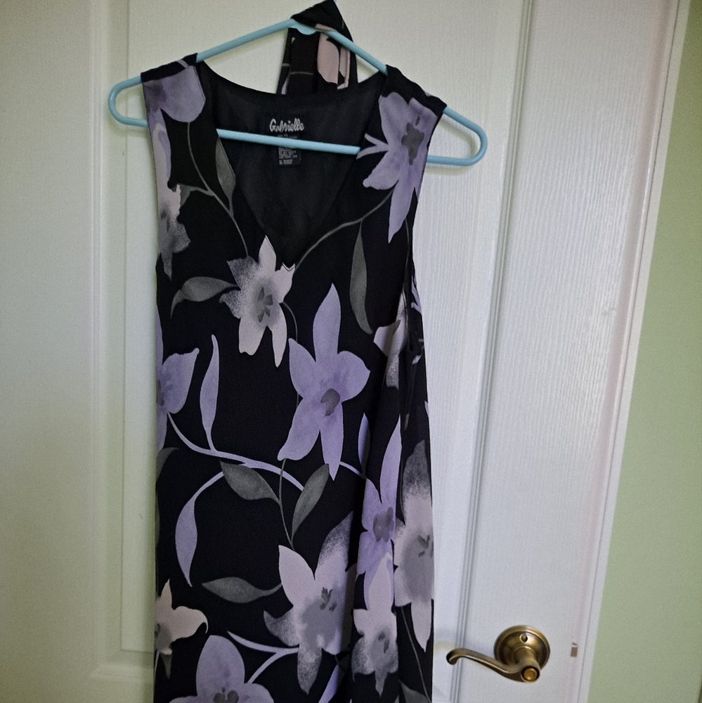 Gabrielle Floral Sleeveless Dress in Black and Purple With Matching Scarf